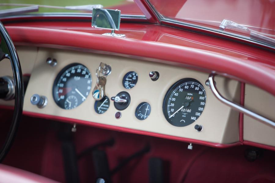  Jaguar XK120 Alloy Roadster 1948 года  (фото 27 из 59)
